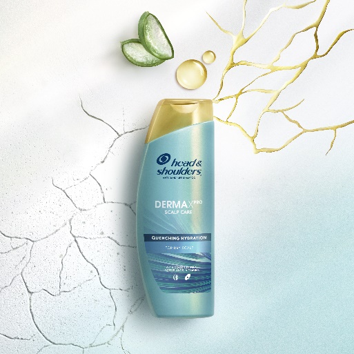 Sampon anti-matreata hidratant Head & Shoulders Derma X Pro pentru scalp uscat, 300 ml