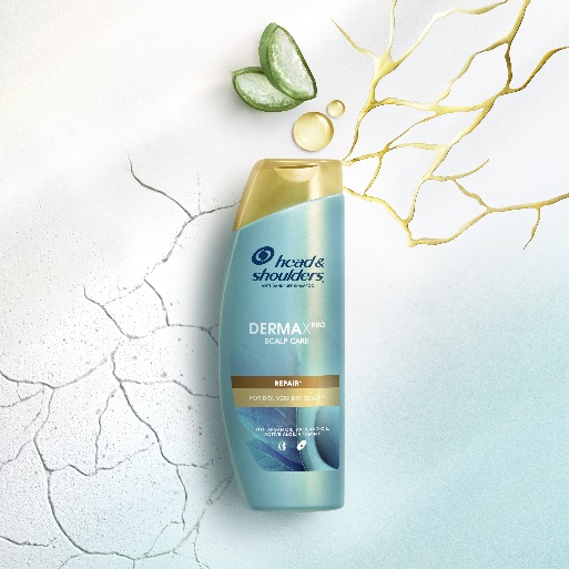 Sampon anti-matreata regenerant Head & Shoulders Derma X Pro pentru scalp foarte uscat, 300 ml